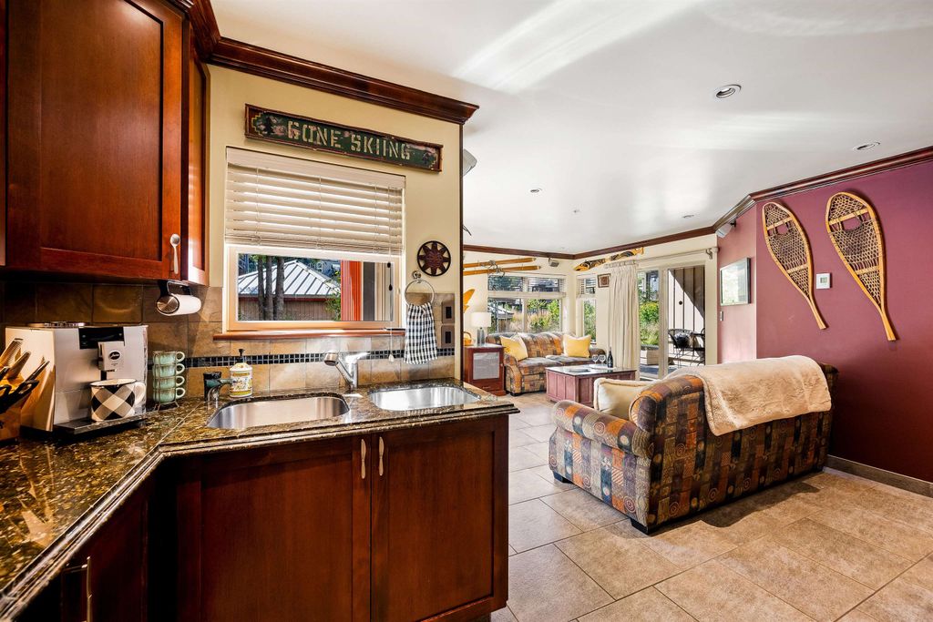 listing image 1109050911548347744