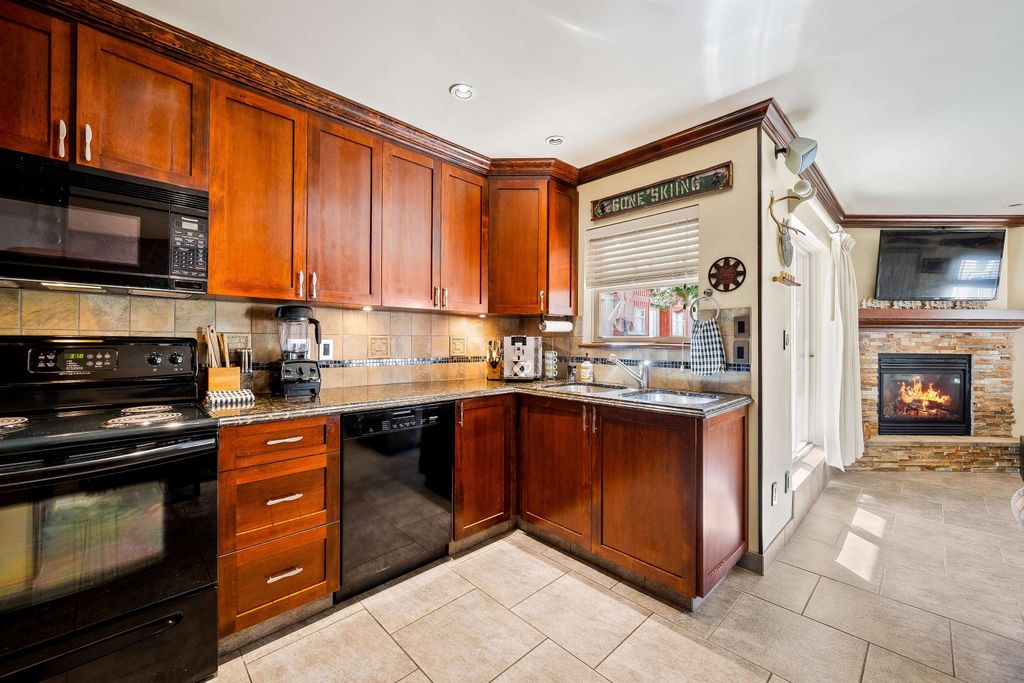 listing image 1103169412113421337