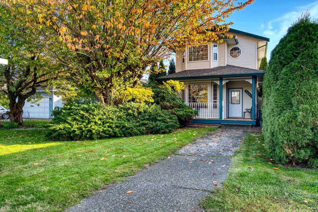 Photo of 34632 4 Avenue, Abbotsford, BC V2S 8B8 (MLS # R3177469)