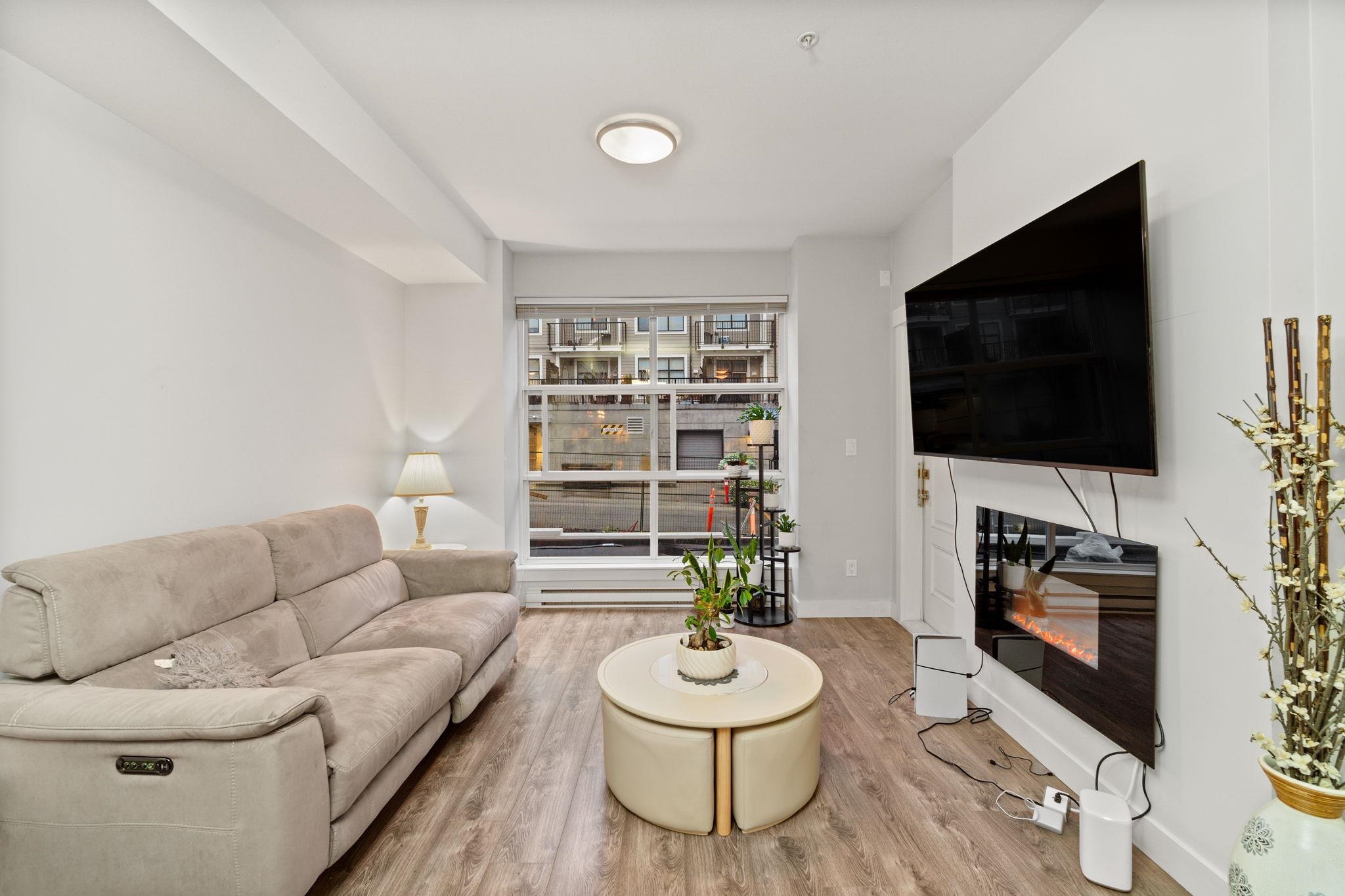 827 Roderick Avenue 208