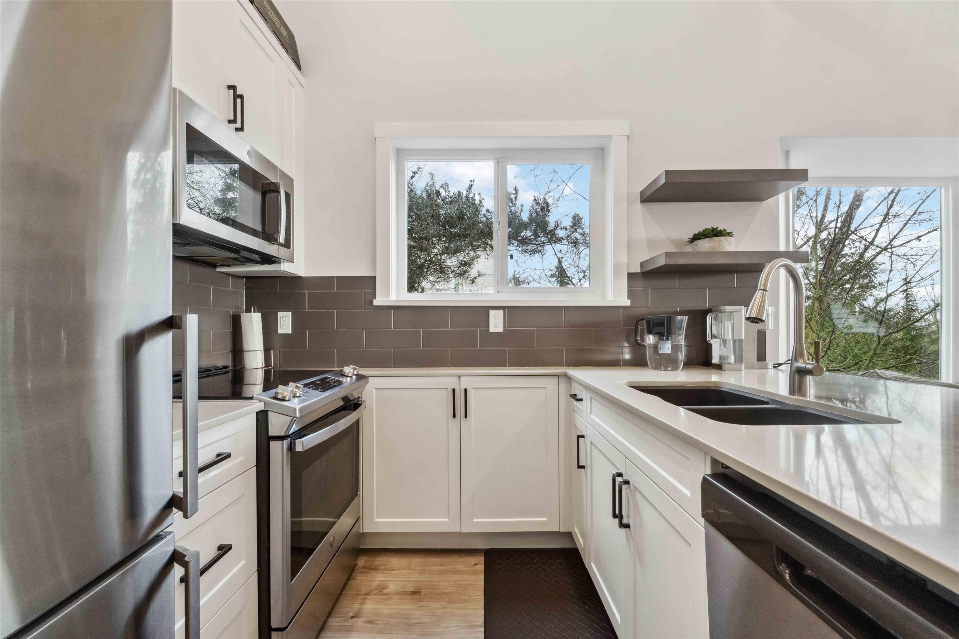 11726 225 Street 306