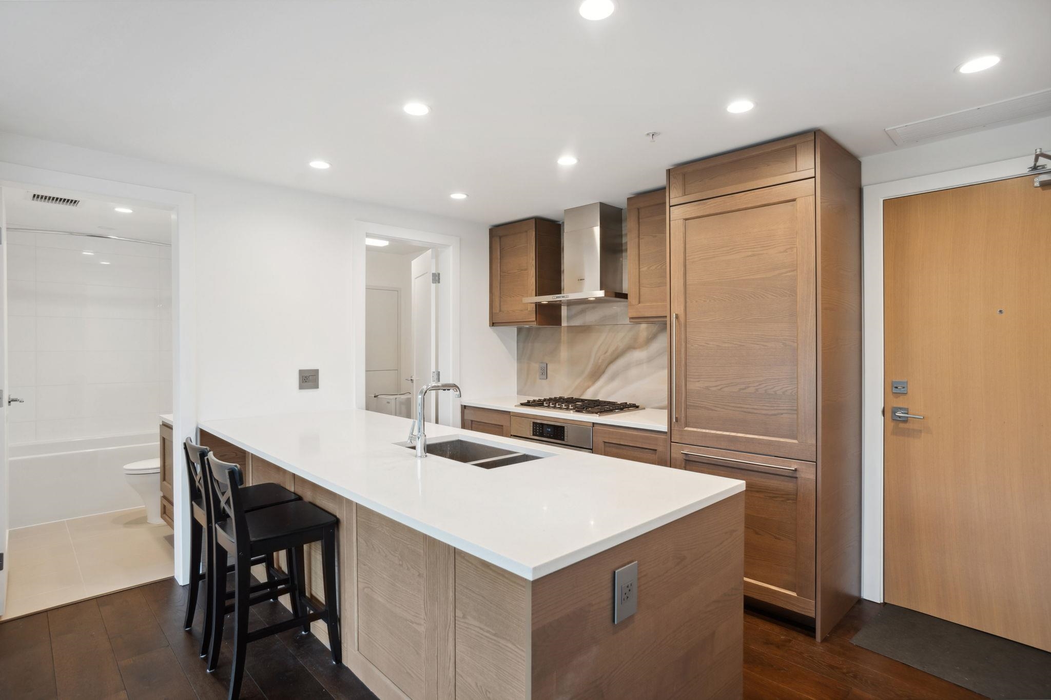 5629 Birney Avenue 1604