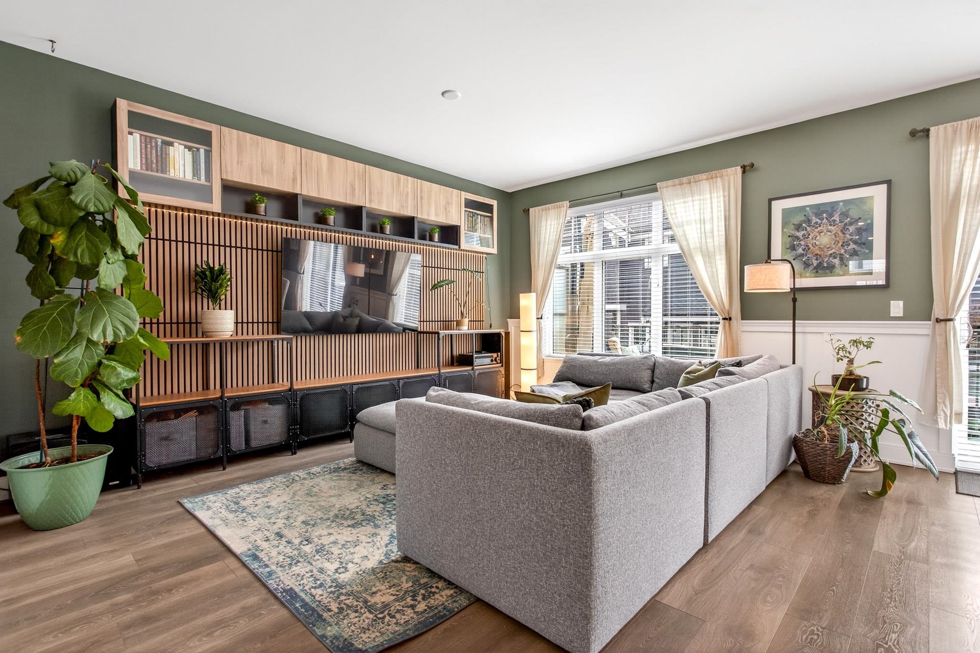 1290 Mitchell Street 164