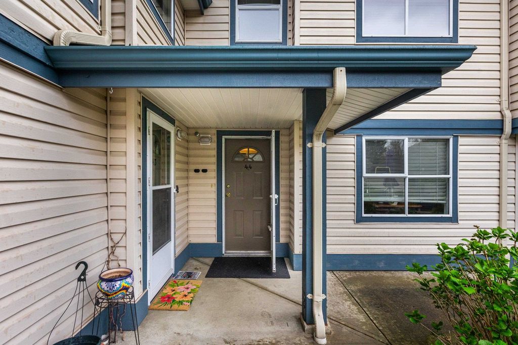 Photo of 5670 208 Street #44, Langley, BC V3A 8G4 (MLS # R3089424)