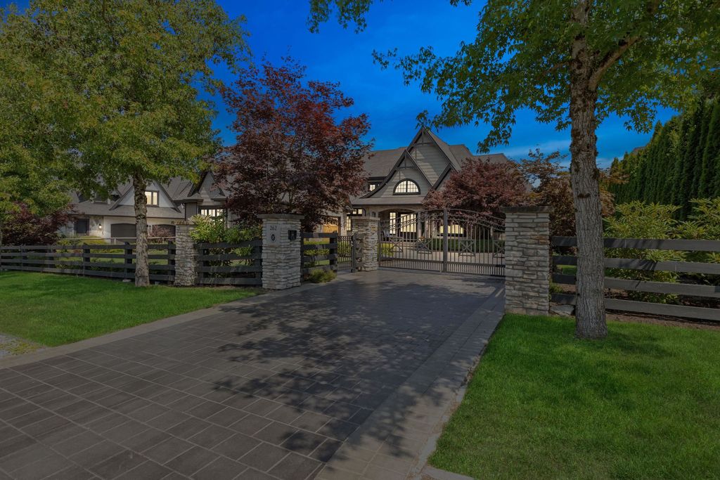 Photo of 262 198 Street, Langley, BC V2Z 0A5 (MLS # R3147597)