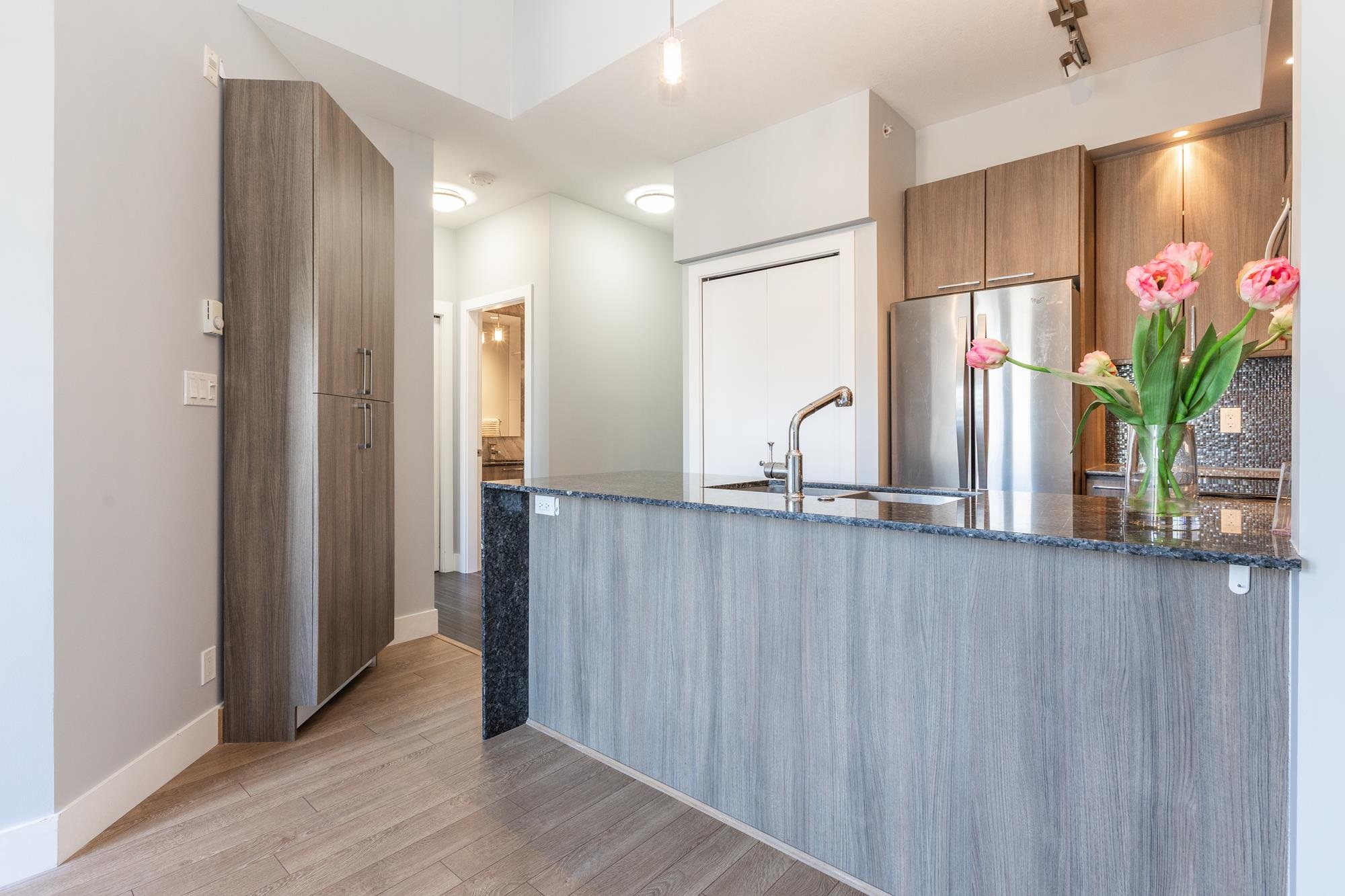20211 66 Avenue B401