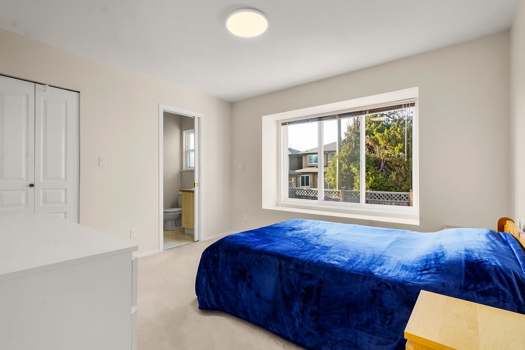 listing image 1101574802154509689