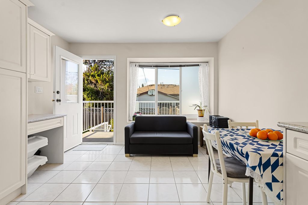 listing image 1107621562232009338