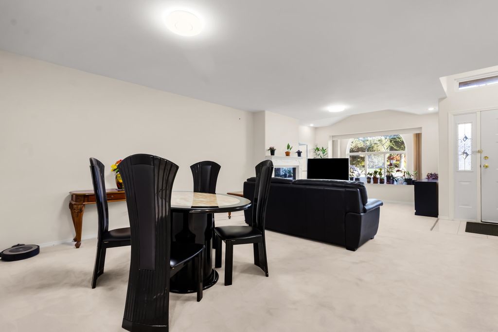 listing image 1105655478175599806