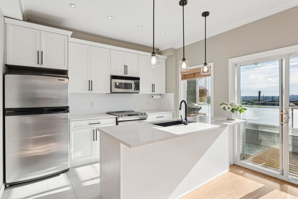 listing image 1101746272788830503