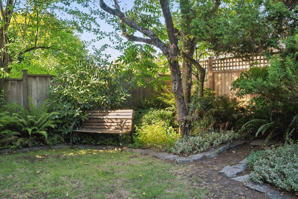 listing image 1100646680852237415