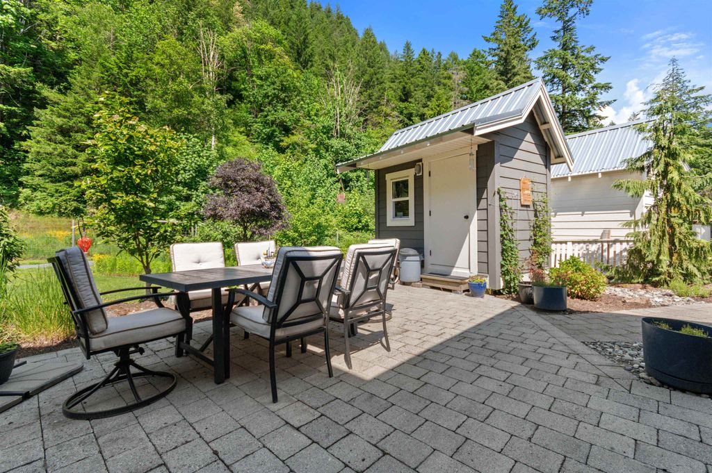listing image 1102472012217533452