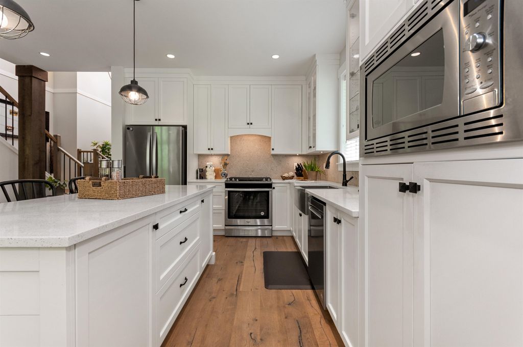 listing image 1104624602944332807