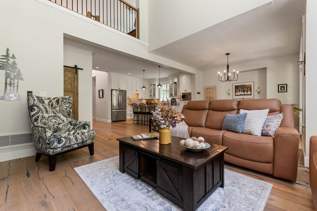 listing image 1104205112236362316