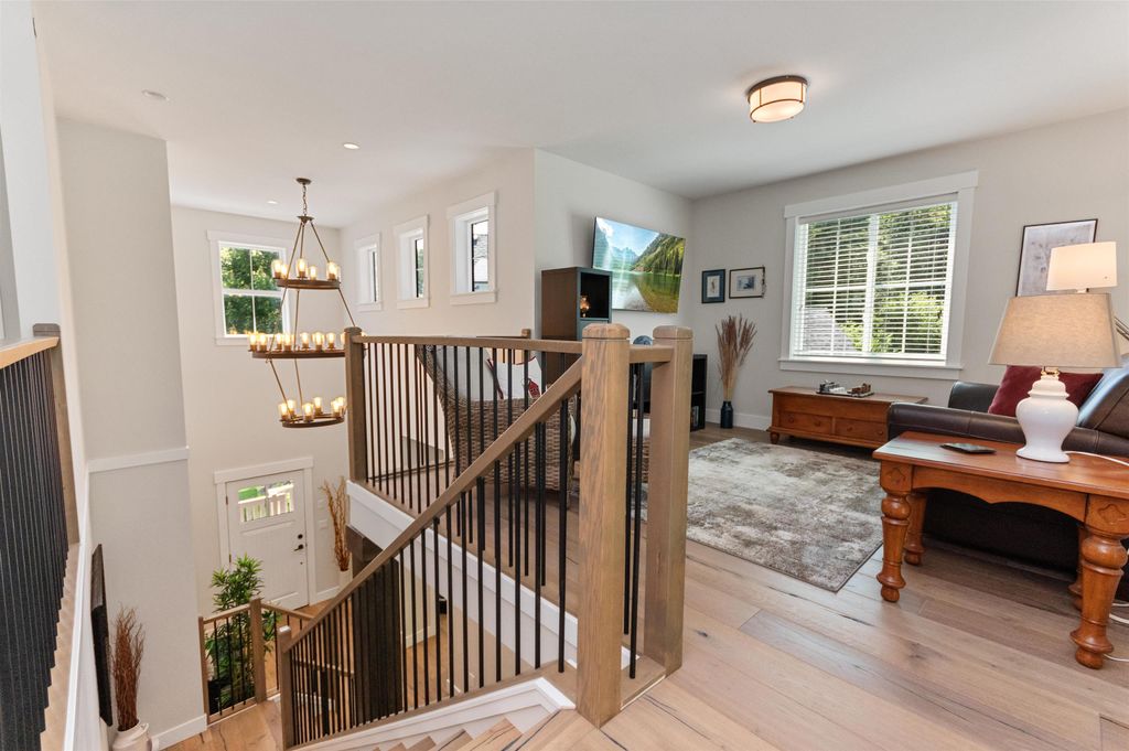 listing image 1106140262533470001