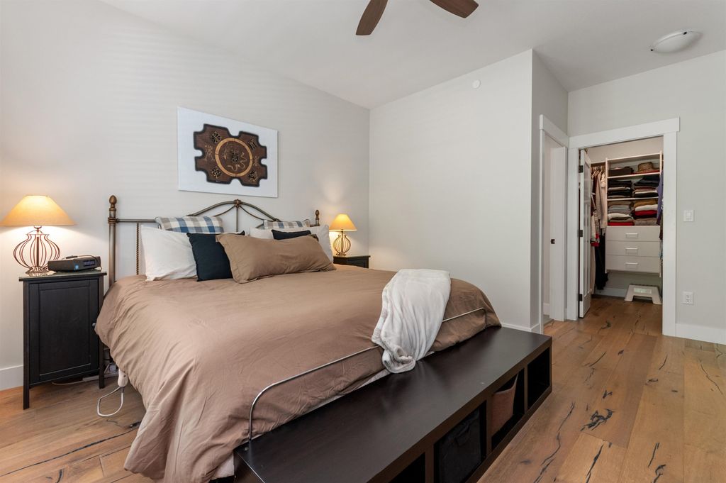 listing image 1100197624838517610