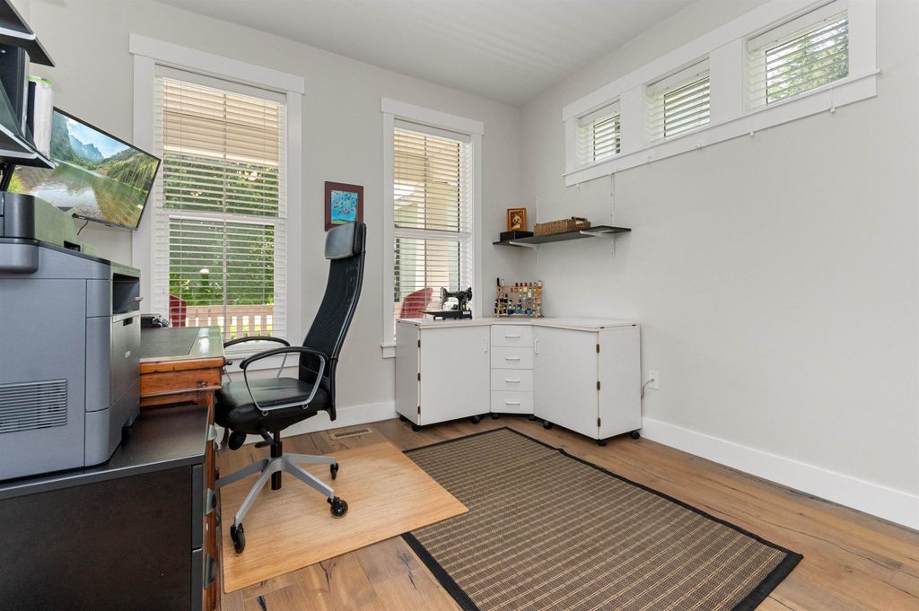 listing image 1102206469096105886