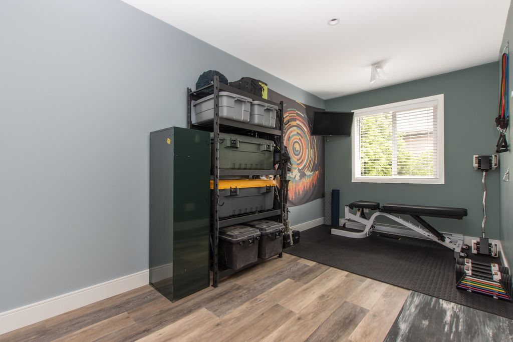 listing image 1107816255358383441