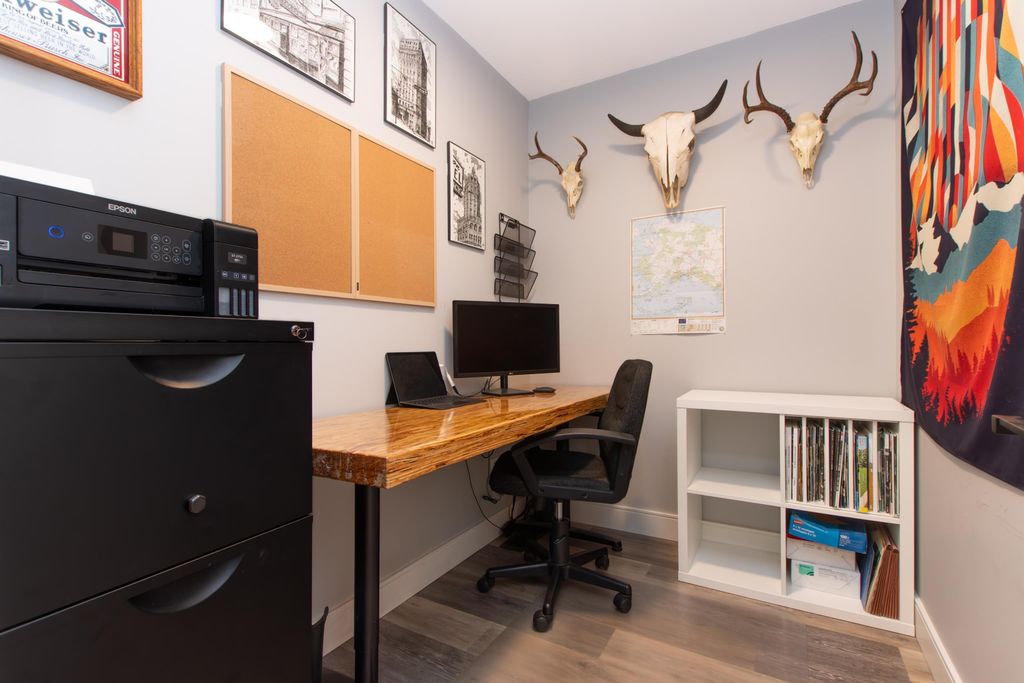 listing image 1109383189837407377