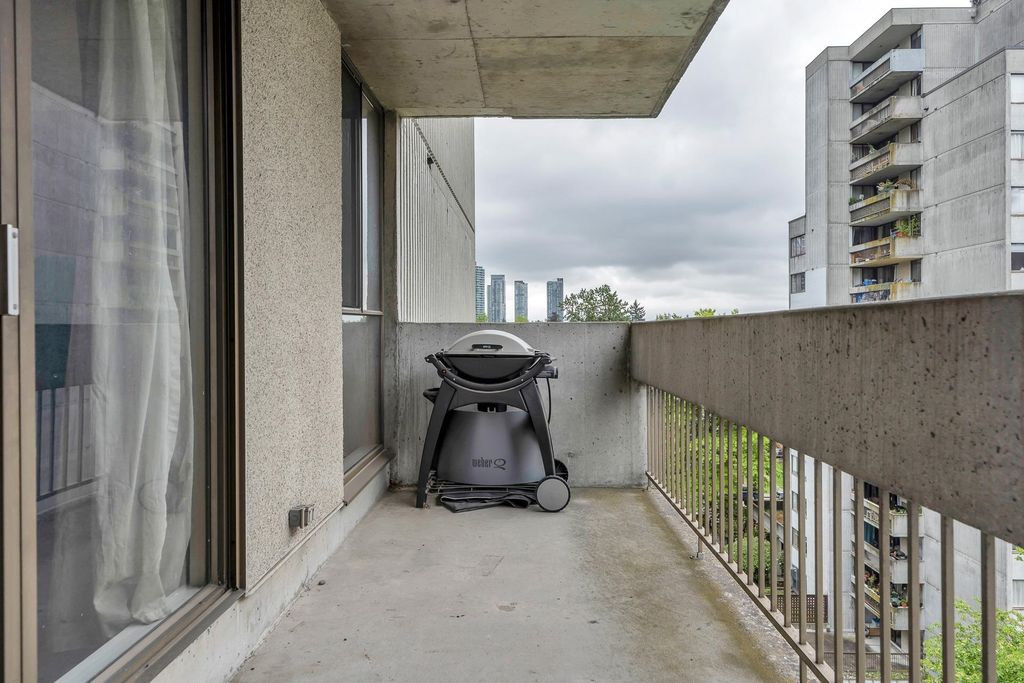 listing image 1104988619669827104