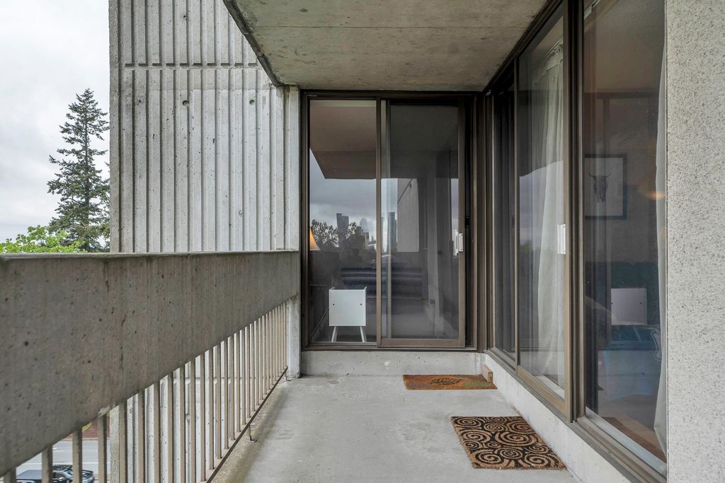 listing image 1106470912924494868
