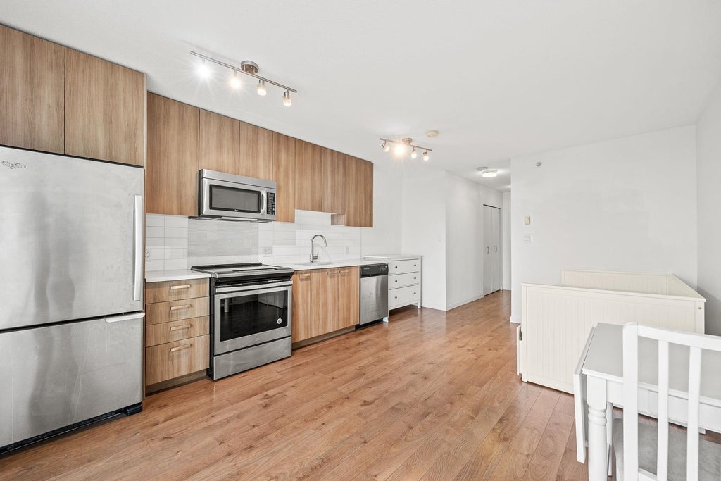Photo of 13325 102a Avenue #2511, Surrey, BC V3T 0J5 (MLS # R3153010)