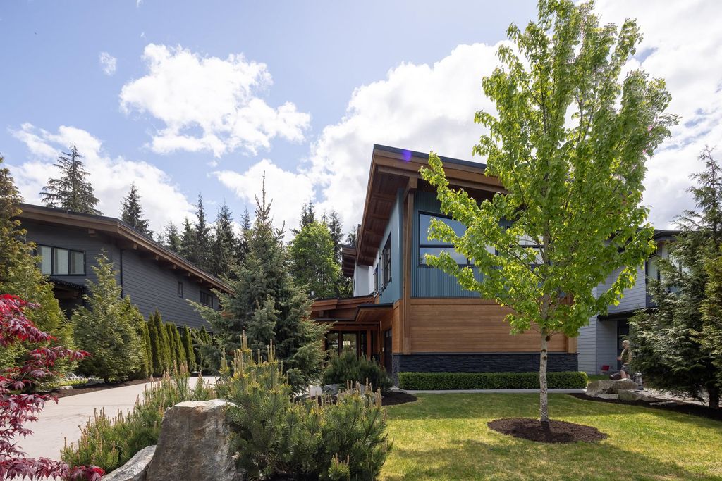 listing image 1103748864525257292