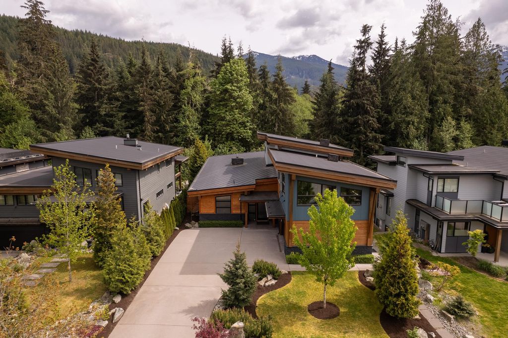 listing image 1103876342631926685