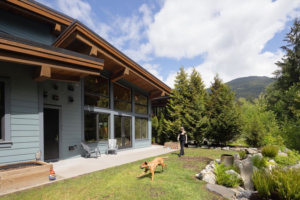 listing image 1108146553576345821