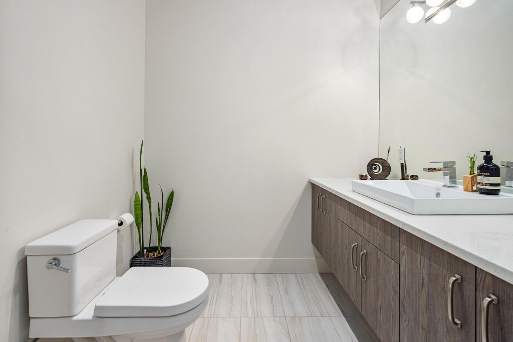 listing image 1108735848193683297