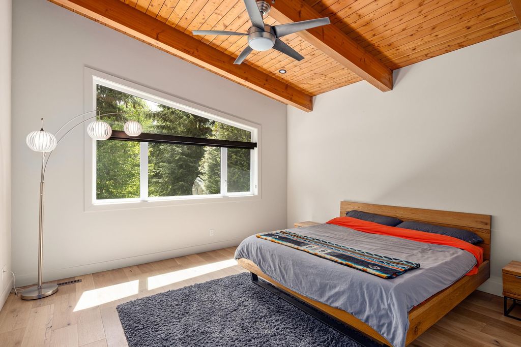 listing image 1102392183310653731
