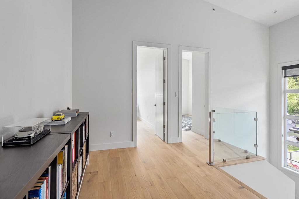 listing image 1107562647345638554
