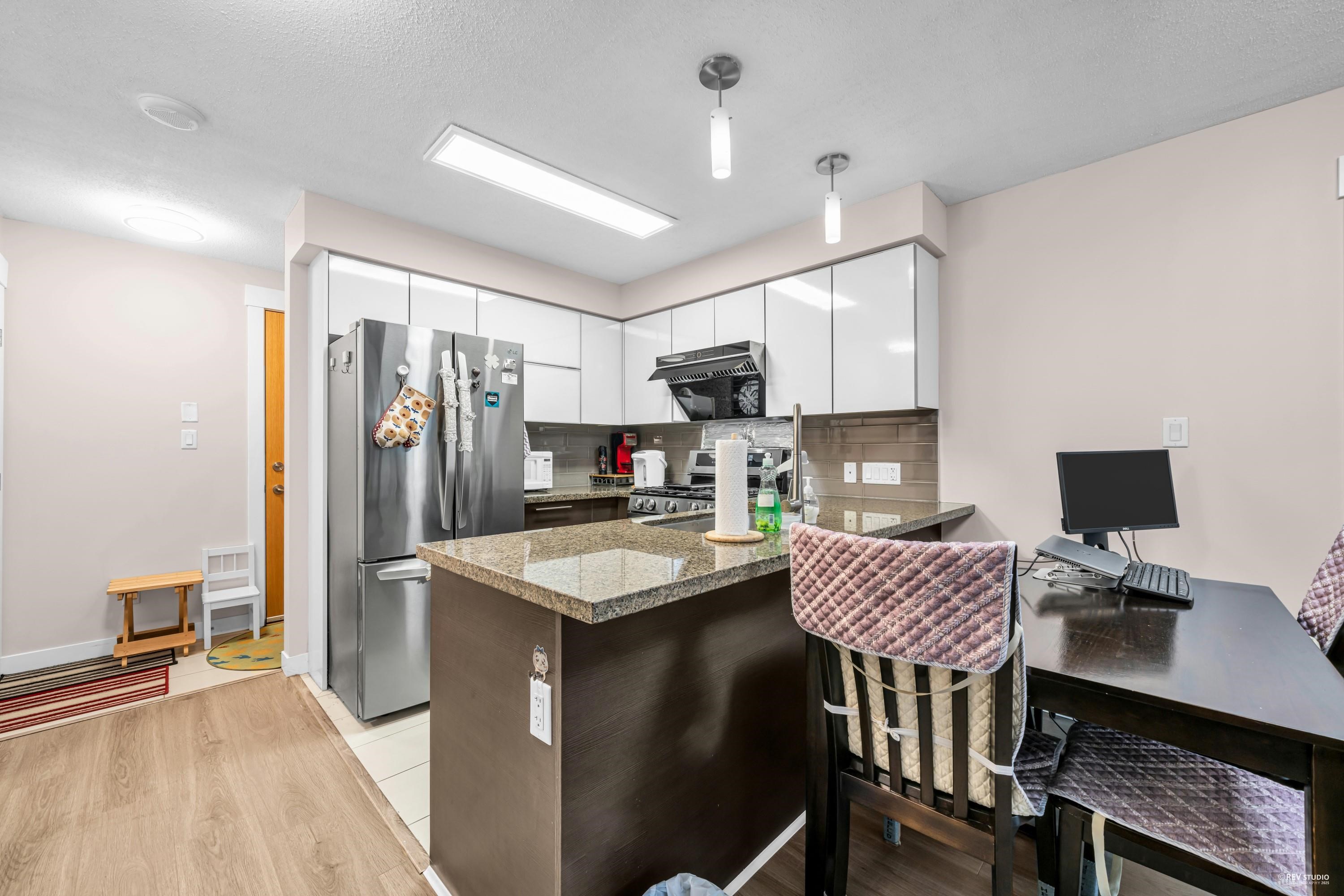 6733 Buswell Street 509