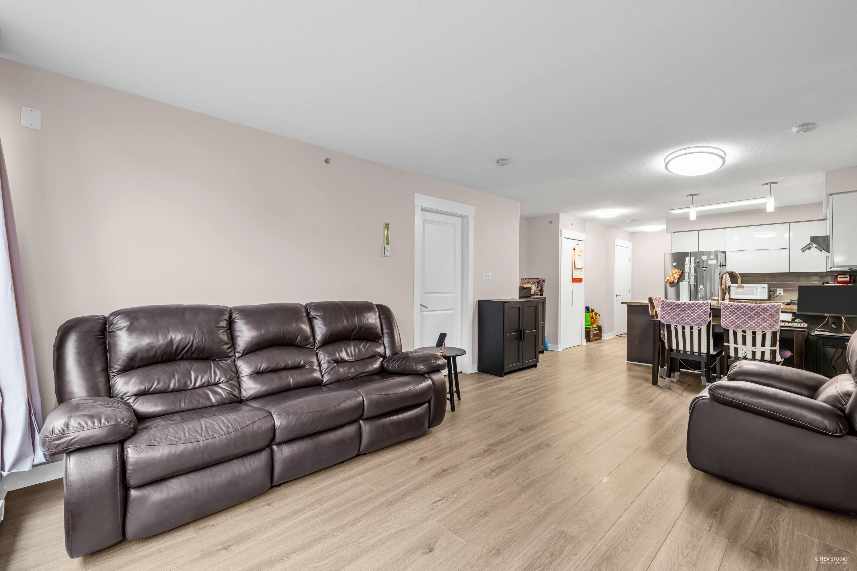 6733 Buswell Street 509