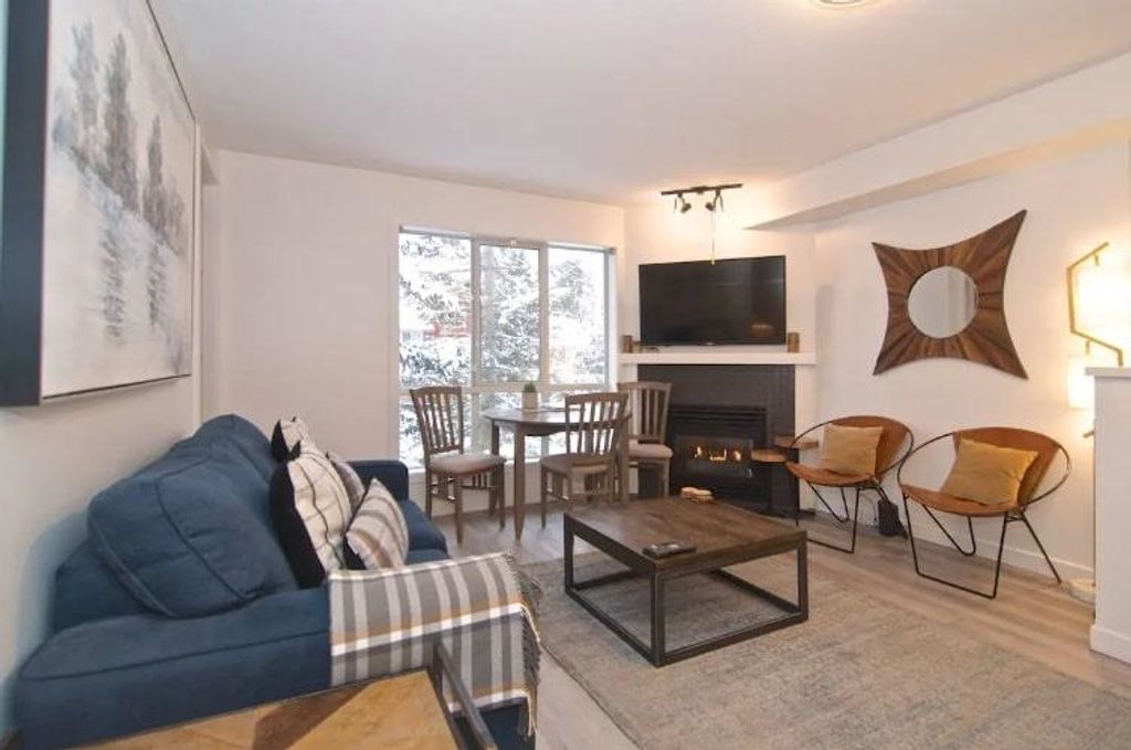 listing image 1105851873860765787