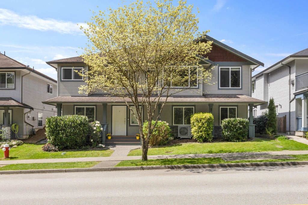 Photo of 11377 Creekside Street, Maple Ridge, BC V2W 2A4 (MLS # R3137022)