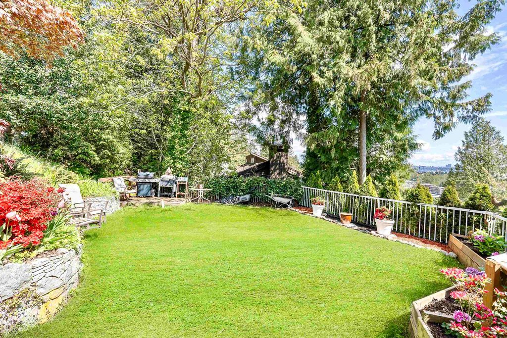 listing image 1100640115825823492