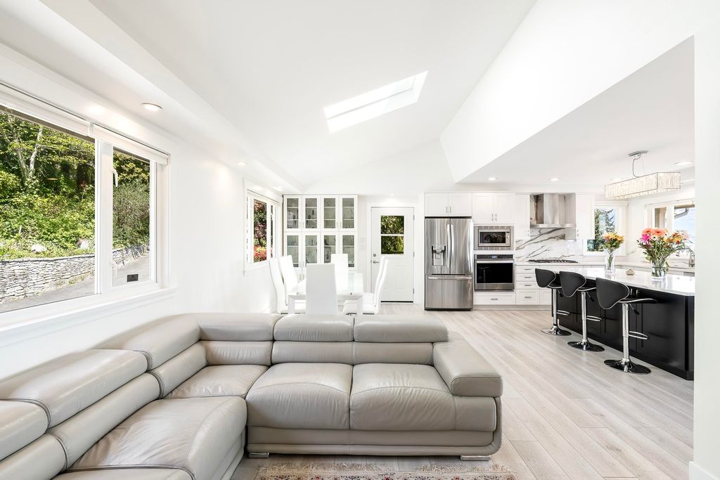 listing image 1104626033555040714