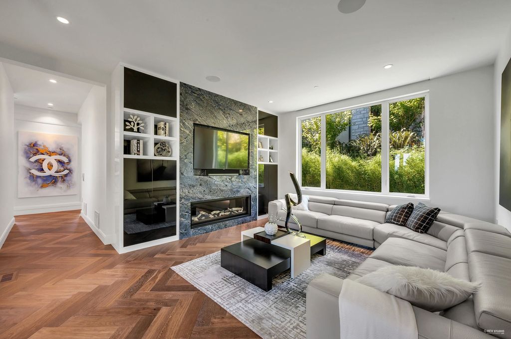 listing image 1103270069292381176