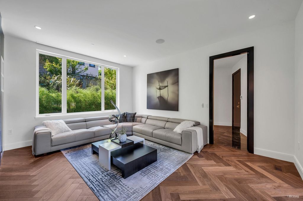 listing image 1109836228529223054