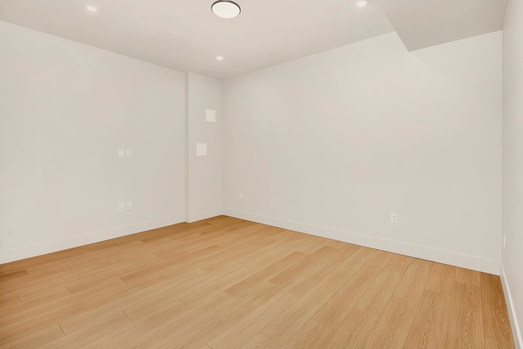 listing image 1106322137926302616