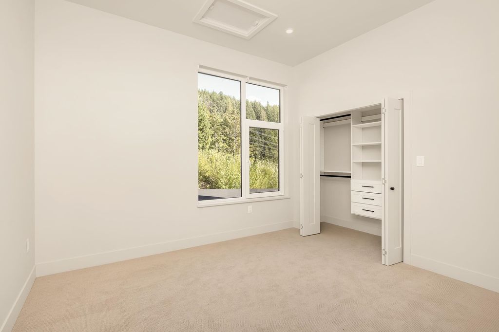 listing image 1104998972518755698