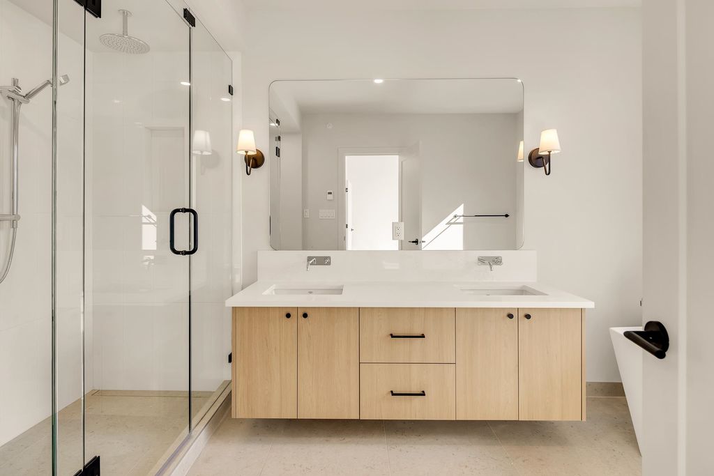 listing image 1107880802399230380