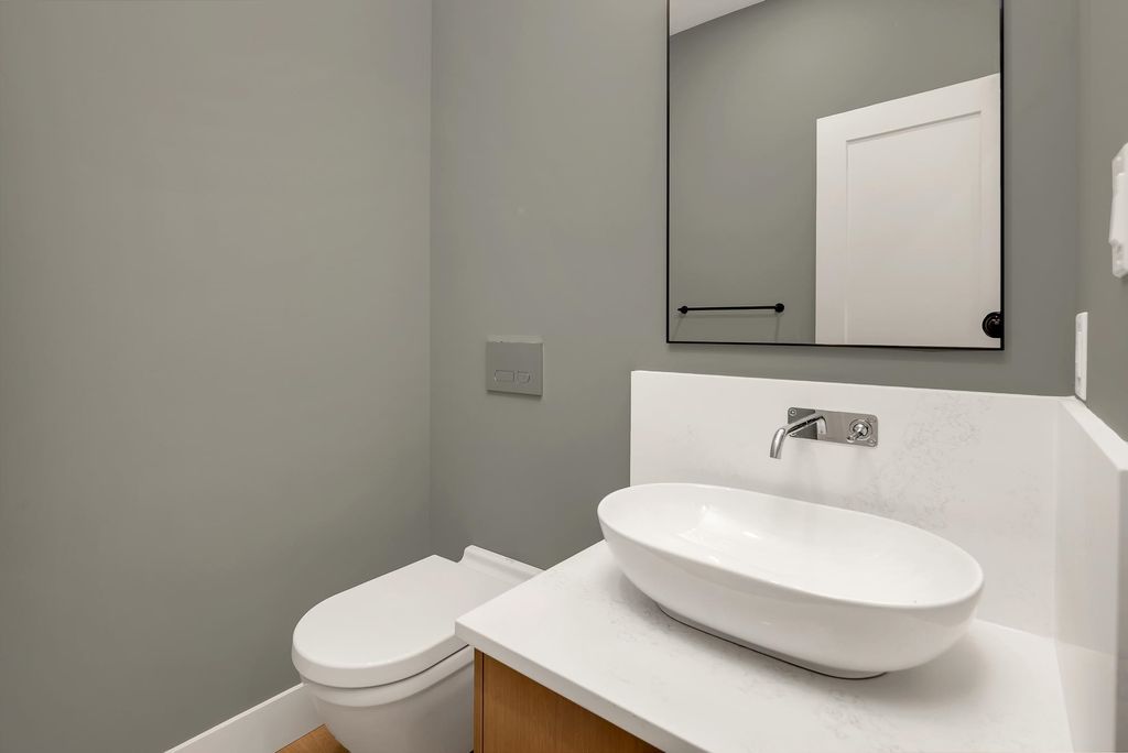 listing image 1101013277114922985