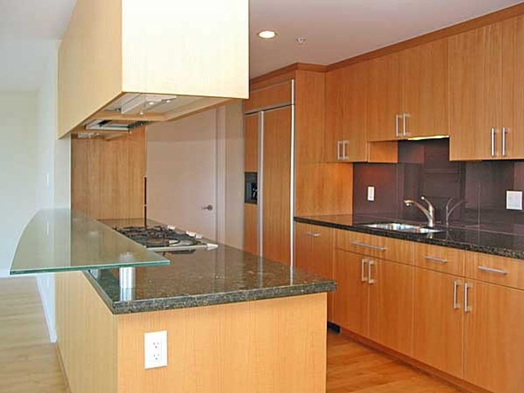 listing image 1102360466967986275