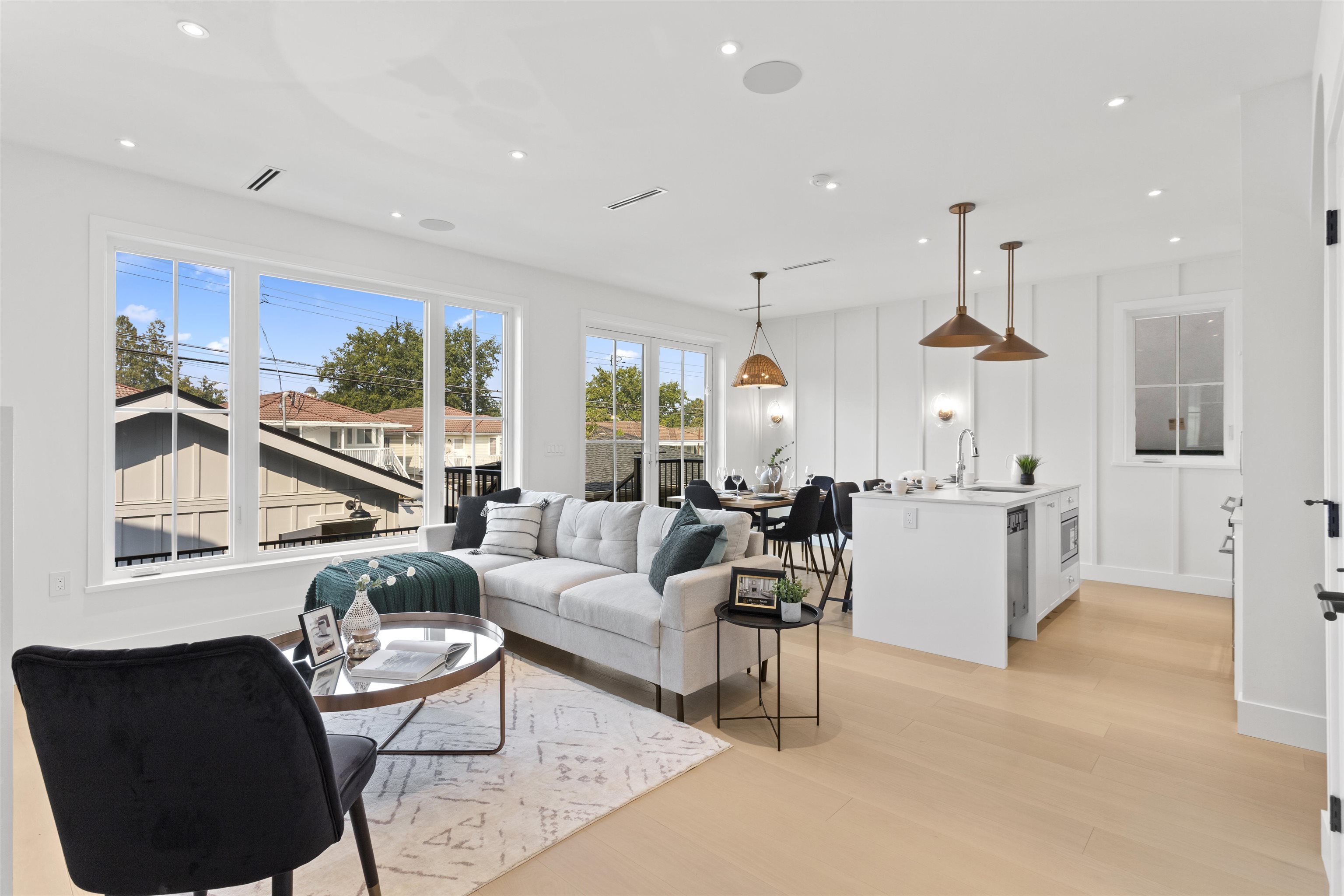 4315 Albert Street 2