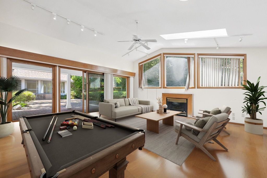 listing image 1101189126346648554