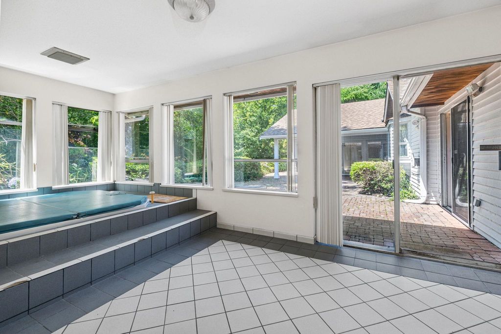 listing image 1104862134104931139