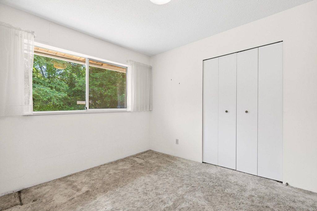 listing image 1104498245684755779