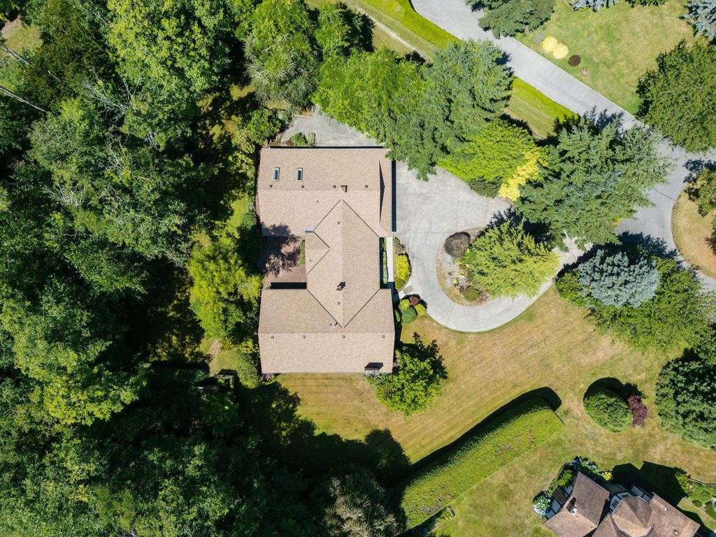 listing image 1100935693711438178